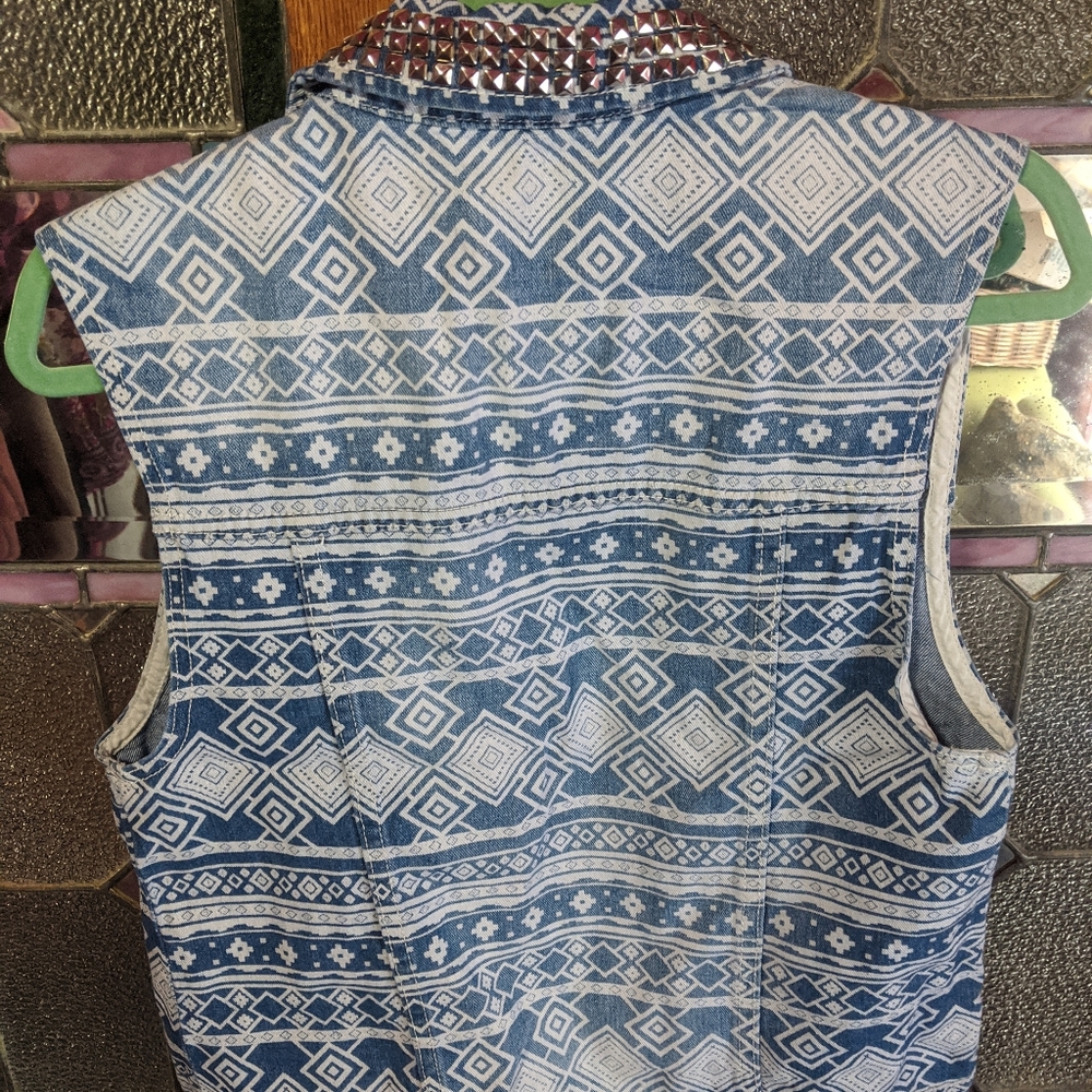 Studded Punk Collar Jean Vest - Picture 3 of 5